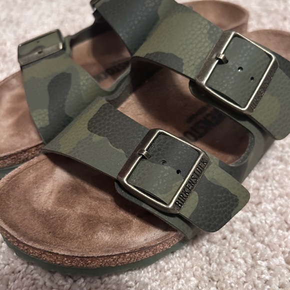 BIRKENSTOCK Women’s Arizona Birko-Flor Sandals-Desert Soil Camo Green Size 6-6.5 - Picture 8 of 13